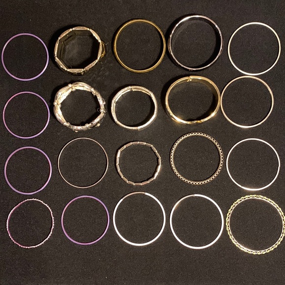 Jewelry - Large Lot of Bangle & Stretch Bracelets